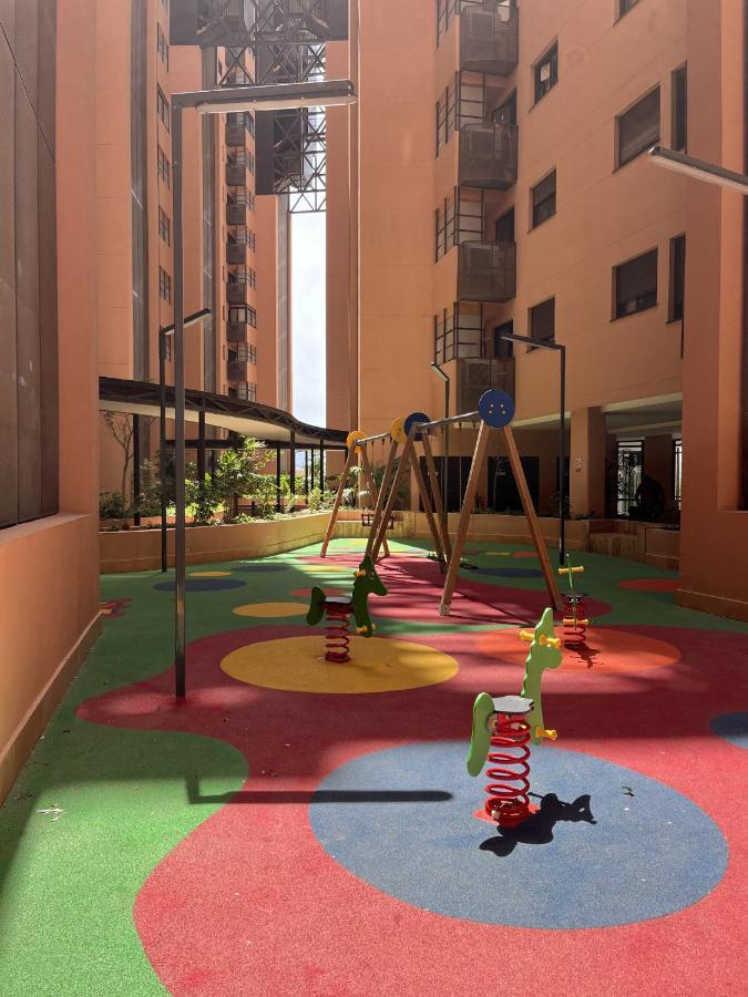 -Malagasunapts-Skygarden Teatinos Pool Playground Экстерьер фото